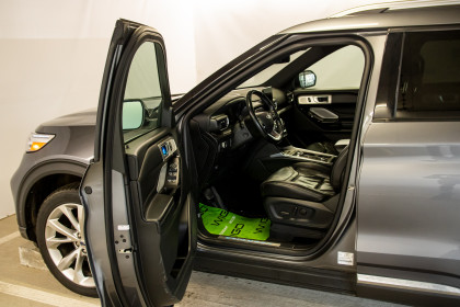 Продажа Ford Explorer VI 3.0 AT (400 л.с.) 2022 Серый в Автодом