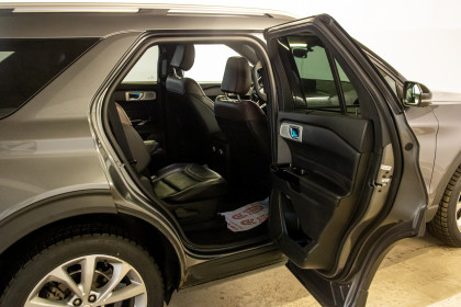 Продажа Ford Explorer VI 3.0 AT (400 л.с.) 2022 Серый в Автодом