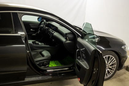 Продажа Mercedes-Benz CLA II (C118, X118) 180 d 1.5 AMT (116 л.с.) 2020 Черный в Автодом