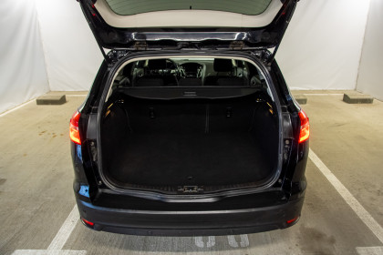 Продажа Ford Focus III Рестайлинг 1.5 MT (105 л.с.) 2018 Черный в Автодом