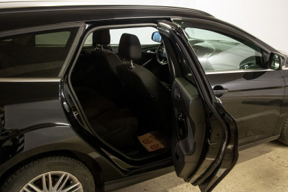 Продажа Ford Focus III Рестайлинг 1.5 MT (105 л.с.) 2018 Черный в Автодом