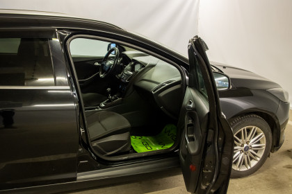 Продажа Ford Focus III Рестайлинг 1.5 MT (105 л.с.) 2018 Черный в Автодом