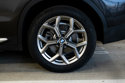 Продажа BMW X3 III (G01) Рестайлинг 30i 2.0 AT (252 л.с.) 2021 Серый в Автодом