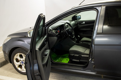 Продажа Ford Focus II Рестайлинг 1.6 MT (100 л.с.) 2011 Серый в Автодом