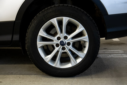 Продажа Ford Escape III Рестайлинг 1.5 AT (182 л.с.) 2016 Серебристый в Автодом