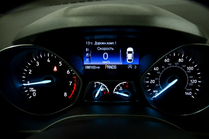 Продажа Ford Escape III Рестайлинг 1.5 AT (182 л.с.) 2016 Серебристый в Автодом