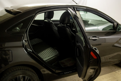 Продажа Lada (ВАЗ) Vesta I 1.6 MT (106 л.с.) 2015 Черный в Автодом