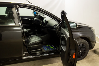 Продажа Lada (ВАЗ) Vesta I 1.6 MT (106 л.с.) 2015 Черный в Автодом