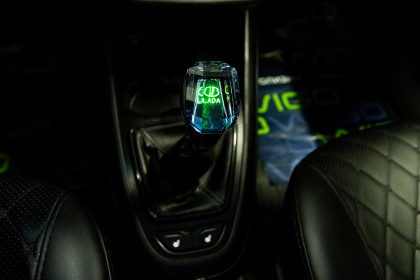 Продажа Lada (ВАЗ) Vesta I 1.6 MT (106 л.с.) 2015 Черный в Автодом