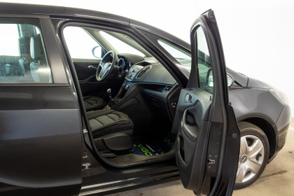 Продажа Opel Zafira C 1.8 MT (115 л.с.) 2014 Черный в Автодом