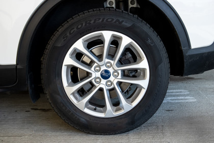 Продажа Ford Escape IV 1.5 AT (180 л.с.) 2021 Белый в Автодом