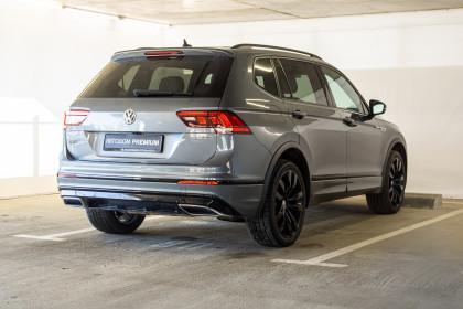 Продажа Volkswagen Tiguan II Allspace 2.0 AT (187 л.с.) 2021 Серый в Автодом