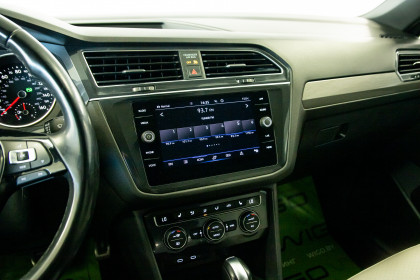 Продажа Volkswagen Tiguan II Allspace 2.0 AT (187 л.с.) 2021 Серый в Автодом