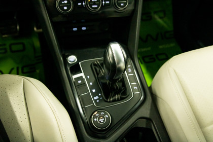 Продажа Volkswagen Tiguan II Allspace 2.0 AT (187 л.с.) 2021 Серый в Автодом