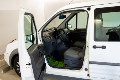Продажа Ford Tourneo Connect I Рестайлинг 1.8 MT (110 л.с.) 2010 Белый в Автодом