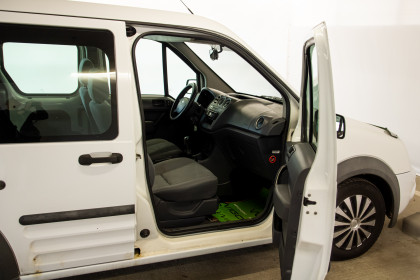 Продажа Ford Tourneo Connect I Рестайлинг 1.8 MT (110 л.с.) 2010 Белый в Автодом