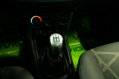 Продажа Ford Tourneo Connect I Рестайлинг 1.8 MT (110 л.с.) 2010 Белый в Автодом