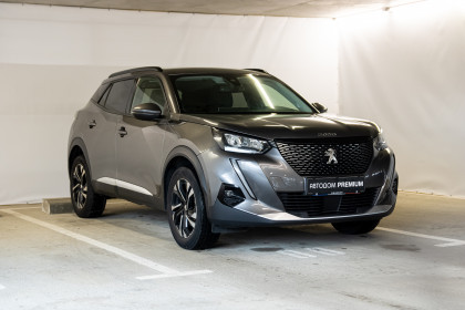 Продажа Peugeot 2008 II 1.5 AT (130 л.с.) 2020 Серебристый в Автодом