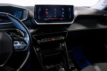 Продажа Peugeot 2008 II 1.5 AT (130 л.с.) 2020 Серебристый в Автодом
