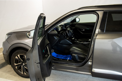 Продажа Peugeot 2008 II 1.5 AT (130 л.с.) 2020 Серебристый в Автодом