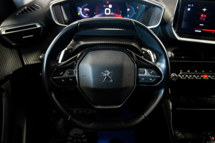 Продажа Peugeot 2008 II 1.5 AT (130 л.с.) 2020 Серебристый в Автодом