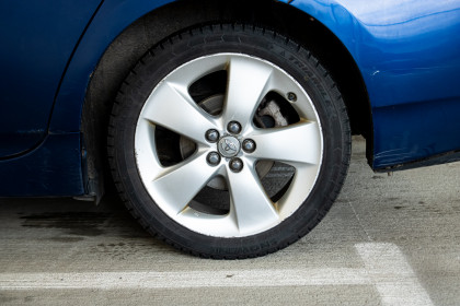 Продажа Toyota Prius III (XW30) Plug-in Hybrid 1.8 AT (99 л.с.) 2010 Синий в Автодом