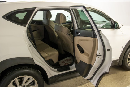 Продажа Hyundai Tucson III 2.0 AT (150 л.с.) 2017 Белый в Автодом