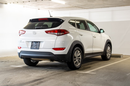 Продажа Hyundai Tucson III 2.0 AT (150 л.с.) 2017 Белый в Автодом