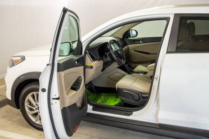 Продажа Hyundai Tucson III 2.0 AT (150 л.с.) 2017 Белый в Автодом