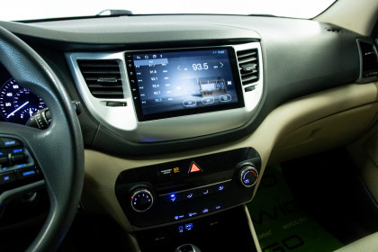 Продажа Hyundai Tucson III 2.0 AT (150 л.с.) 2017 Белый в Автодом