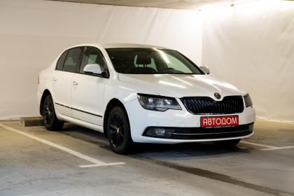 Продажа Skoda Superb II Рестайлинг 1.8 AMT (160 л.с.) 2014 Белый в Автодом