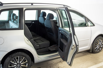 Продажа Volkswagen Touran I Рестайлинг 1.4 MT (140 л.с.) 2008 Серебристый в Автодом