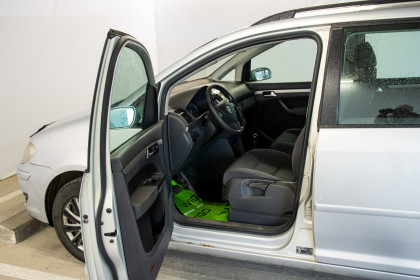 Продажа Volkswagen Touran I Рестайлинг 1.4 MT (140 л.с.) 2008 Серебристый в Автодом