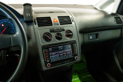 Продажа Volkswagen Touran I Рестайлинг 1.4 MT (140 л.с.) 2008 Серебристый в Автодом