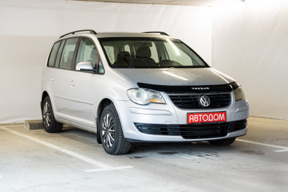 Продажа Volkswagen Touran I Рестайлинг 1.4 MT (140 л.с.) 2008 Серебристый в Автодом