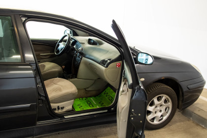 Продажа Citroen C5 I 2.0 MT (136 л.с.) 2001 Черный в Автодом