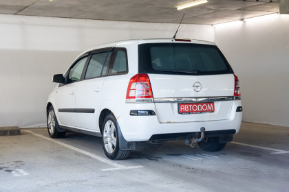 Продажа Opel Zafira B Рестайлинг 1.7 MT (110 л.с.) 2010 Белый в Автодом