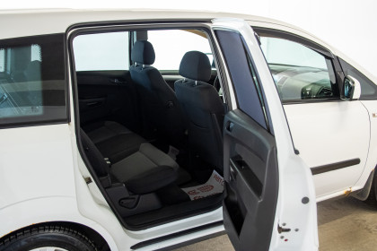 Продажа Opel Zafira B Рестайлинг 1.7 MT (110 л.с.) 2010 Белый в Автодом