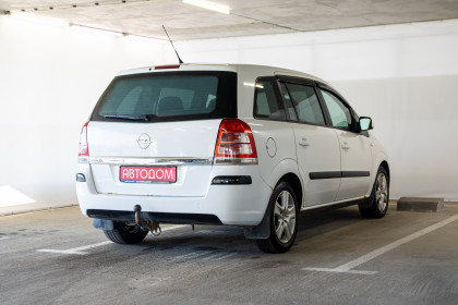Продажа Opel Zafira B Рестайлинг 1.7 MT (110 л.с.) 2010 Белый в Автодом