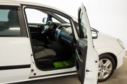 Продажа Opel Zafira B Рестайлинг 1.7 MT (110 л.с.) 2010 Белый в Автодом