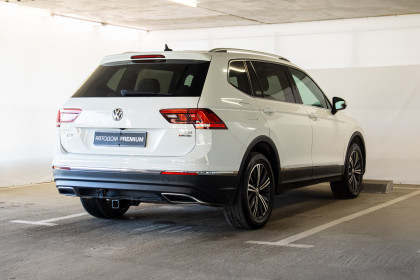 Продажа Volkswagen Tiguan II Allspace 2.0 AT (187 л.с.) 2017 Белый в Автодом