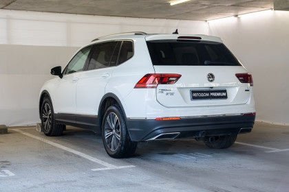 Продажа Volkswagen Tiguan II Allspace 2.0 AT (187 л.с.) 2017 Белый в Автодом