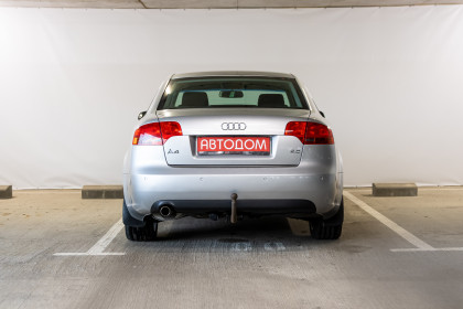 Продажа Audi A4 III (B7) 2.0 MT (130 л.с.) 2006 Серебристый в Автодом