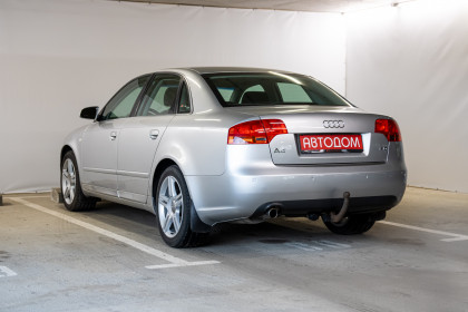 Продажа Audi A4 III (B7) 2.0 MT (130 л.с.) 2006 Серебристый в Автодом