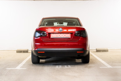 Продажа Volkswagen Jetta V 1.9 MT (105 л.с.) 2008 Красный в Автодом