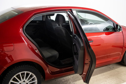 Продажа Volkswagen Jetta V 1.9 MT (105 л.с.) 2008 Красный в Автодом