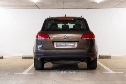 Продажа Volkswagen Touareg II 3.0 AT (240 л.с.) 2011 Коричневый в Автодом