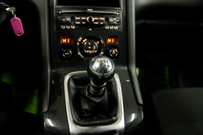 Продажа Peugeot 5008 I 1.6 MT (112 л.с.) 2011 Серый в Автодом