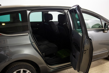 Продажа Peugeot 5008 I 1.6 MT (112 л.с.) 2011 Серый в Автодом