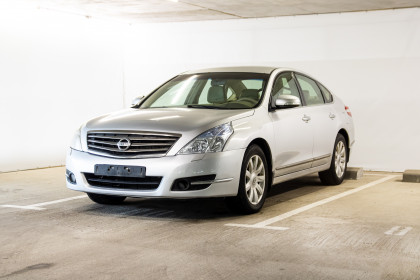 Продажа Nissan Teana II Рестайлинг 2.5 CVT (182 л.с.) 2011 Серебристый в Автодом